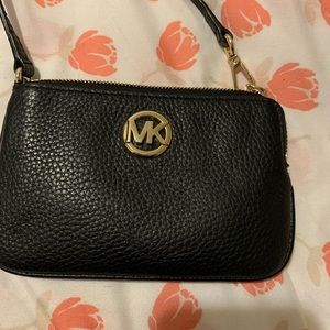 Michael Kors Accessories - Michael Kors wristlet Michael Kors Accessories - Michael Kors wristlet